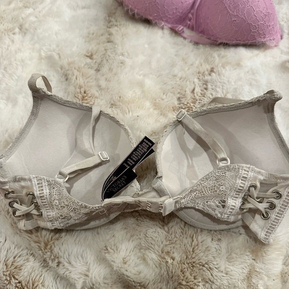 Victorias Secret Bombshell Bras Set of 4! 32D, 32C, 34C - Picture 8 of 10